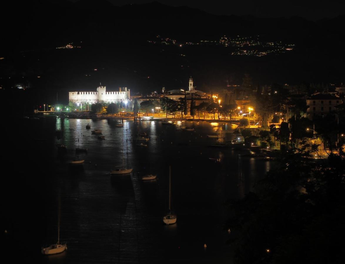 Villa Casapi' Torri Del Benaco Exterior foto